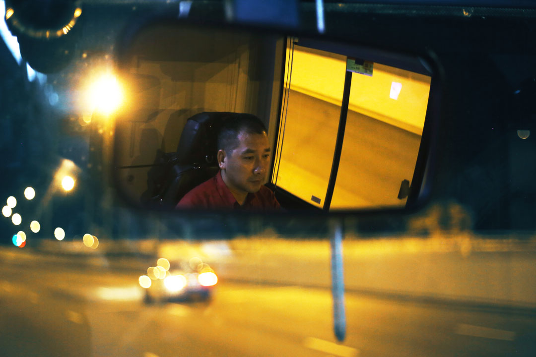 While Singapore Sleeps: 1:01am on a Night Rider