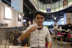 Meet The Man Who Has Spent 4 Years Visiting Over 400 Hipster Cafes