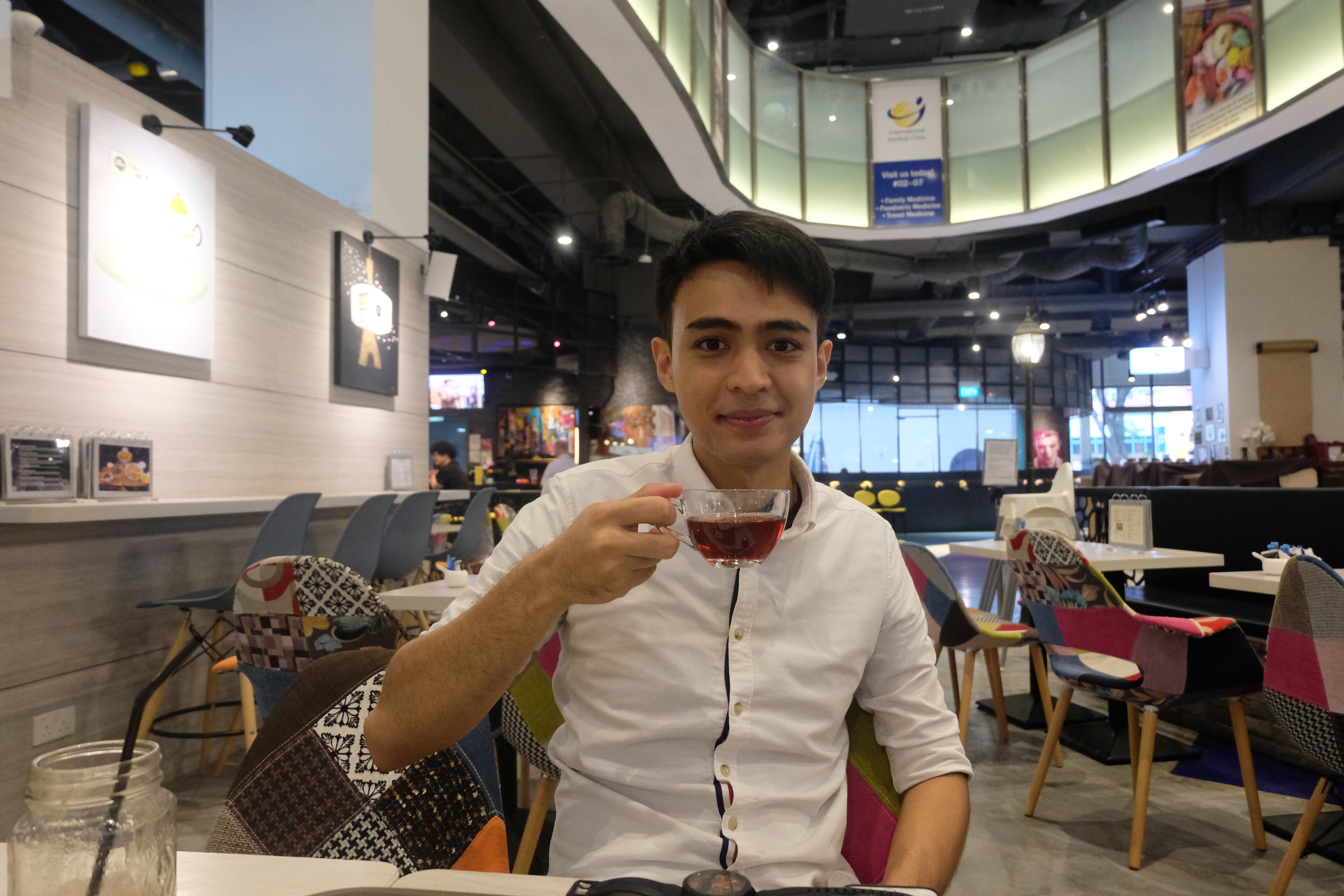 Meet The Man Who Has Spent 4 Years Visiting Over 400 Hipster Cafes