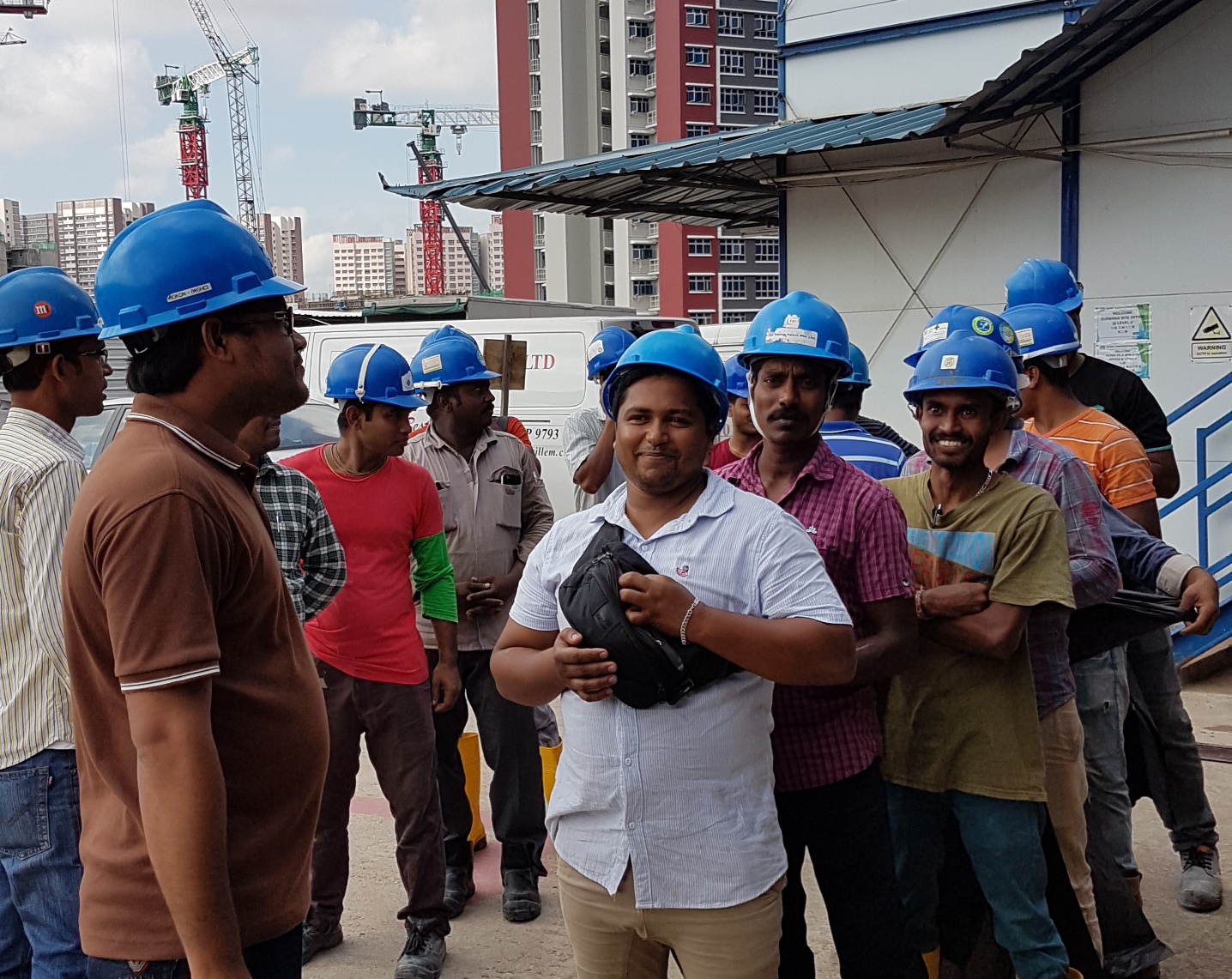 From Red to Yellow: What Do Different Construction Worker Helmets Mean?