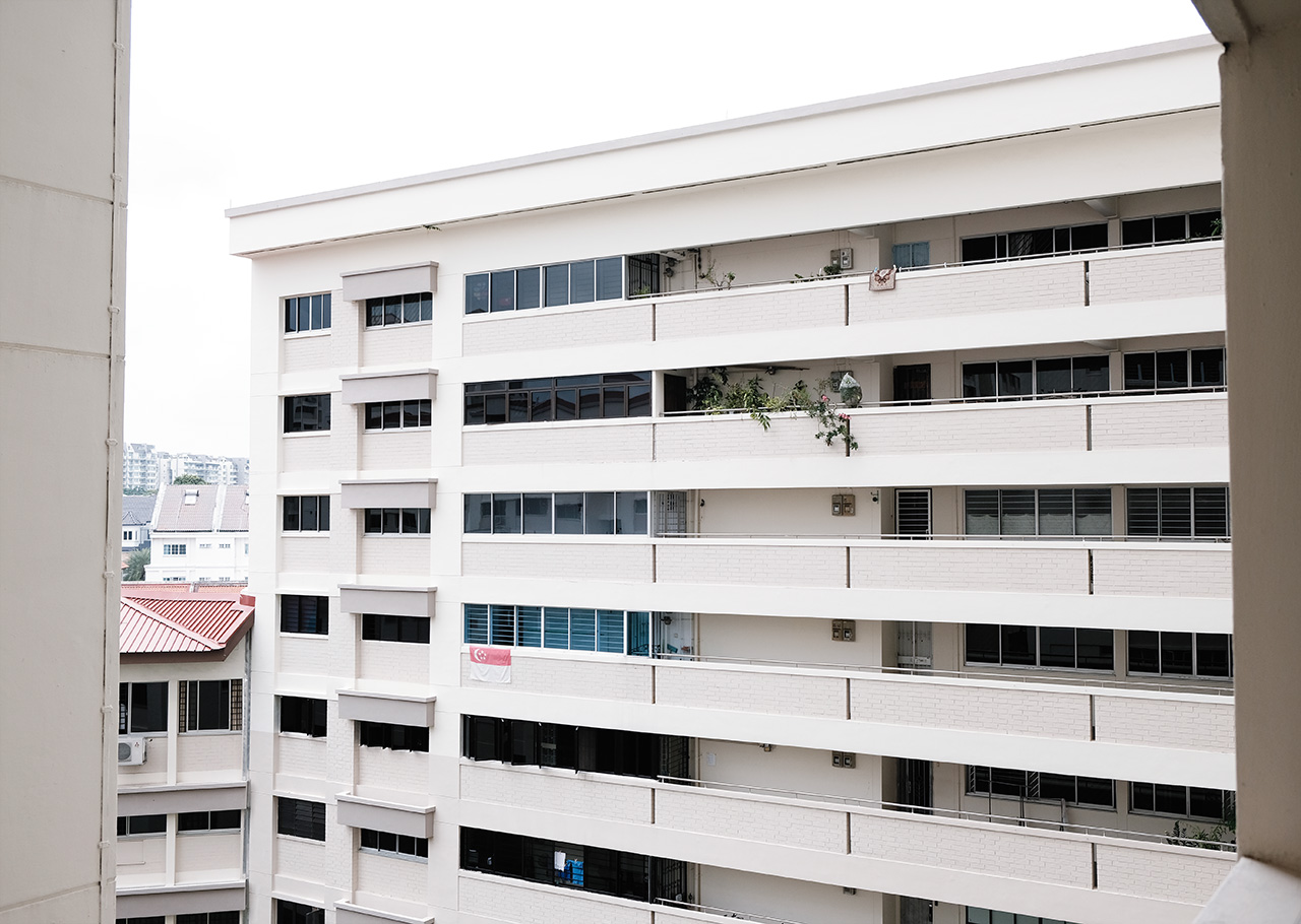 Singaporeans Don’t Hang Up Flags For National Day Anymore. This May Be A Good Thing