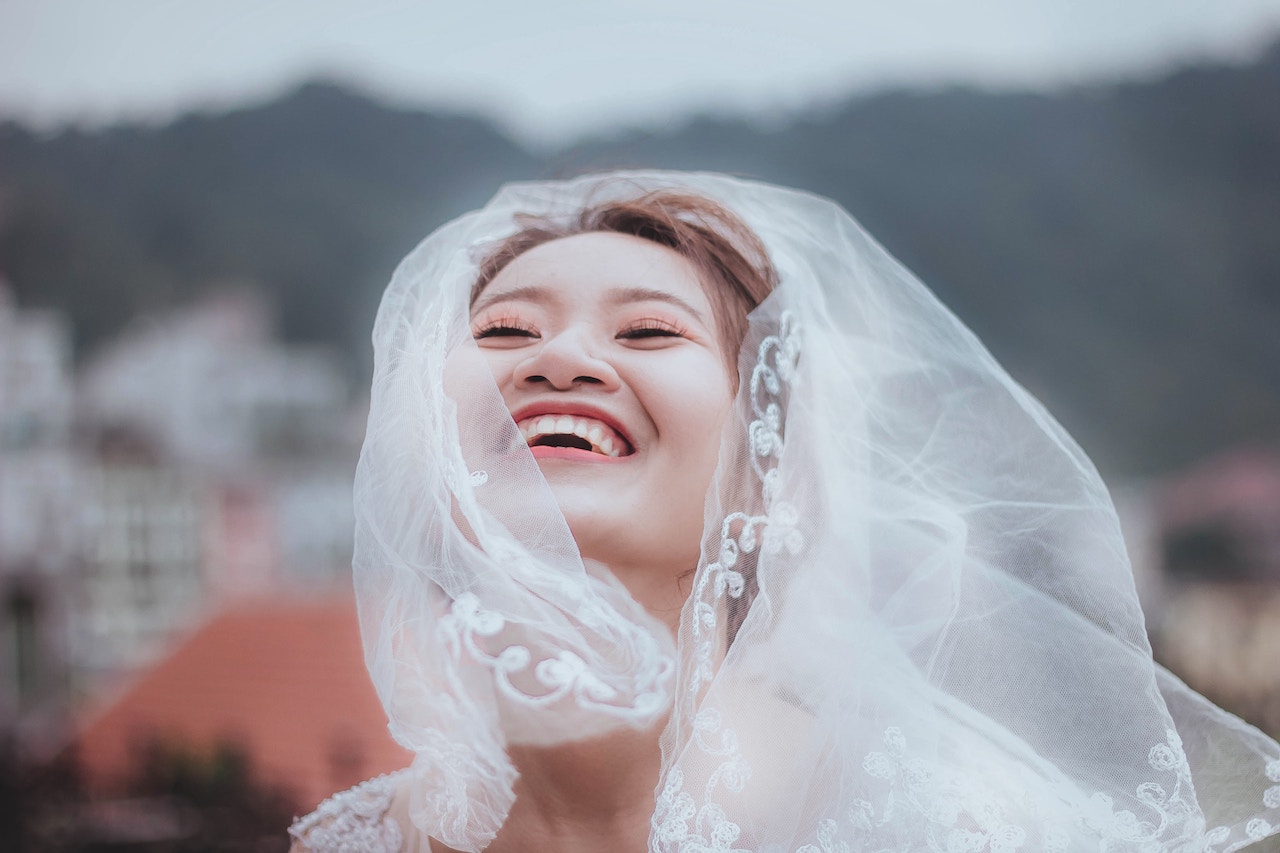 Do Singaporean Women Only Take their Husband’s Last Name When It Sounds Special?