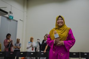 The Dancing Mak-Mak of The M1 Singapore Fringe Festival