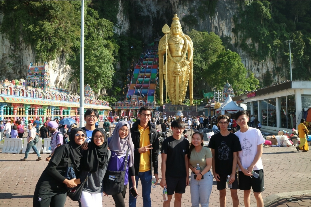 Singaporean Youth Are Looking Beyond Our Shores For Success