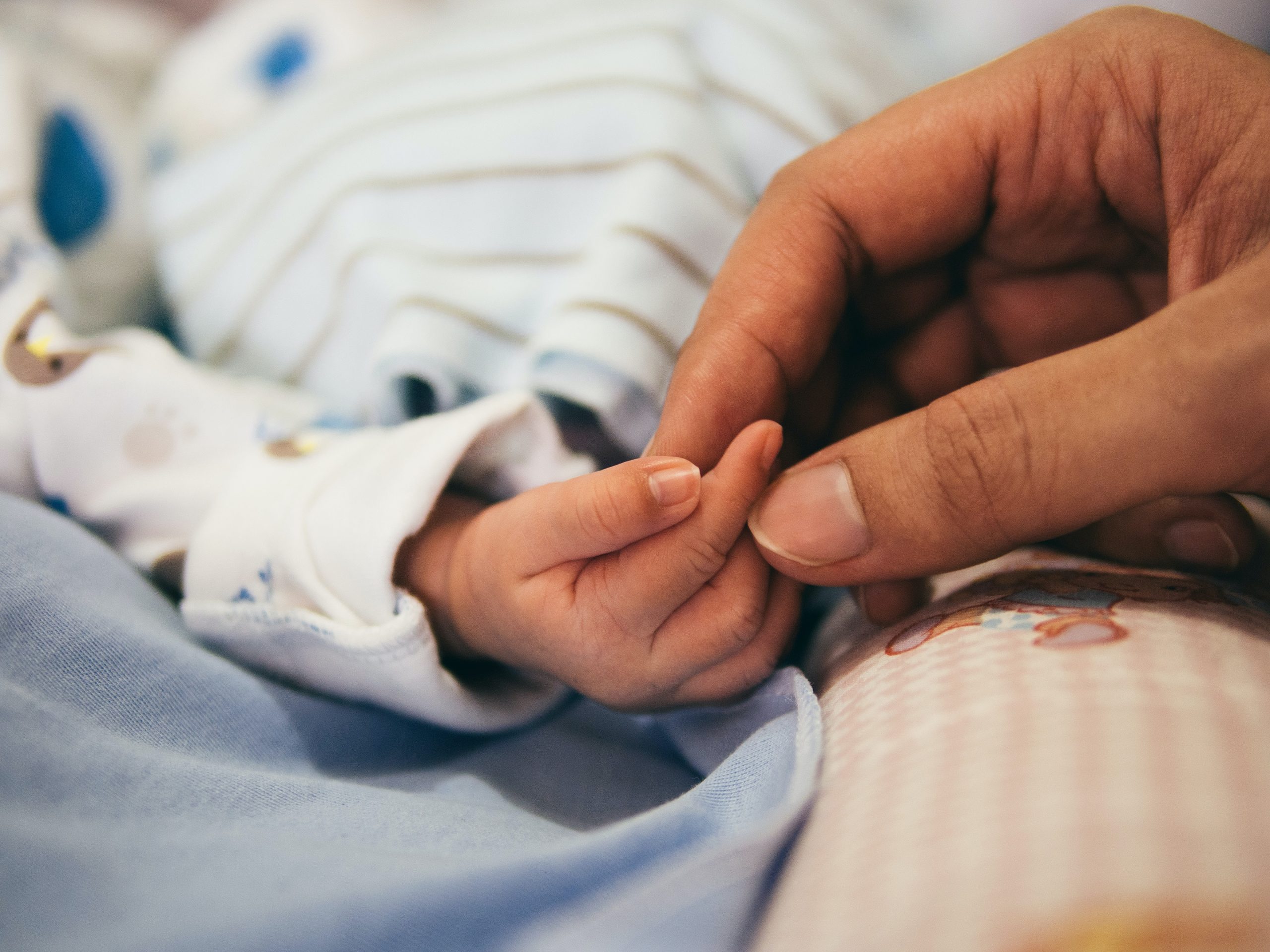 Mothers Can Skip the Pain of Childbirth With Epidurals. Why Don’t They?