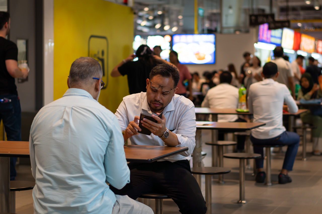 Things Singaporeans Do To Appear Busy at Work