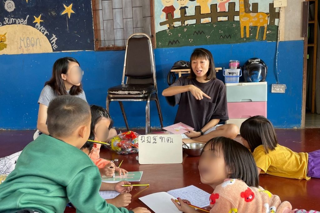 Singaporean Thailand work kids