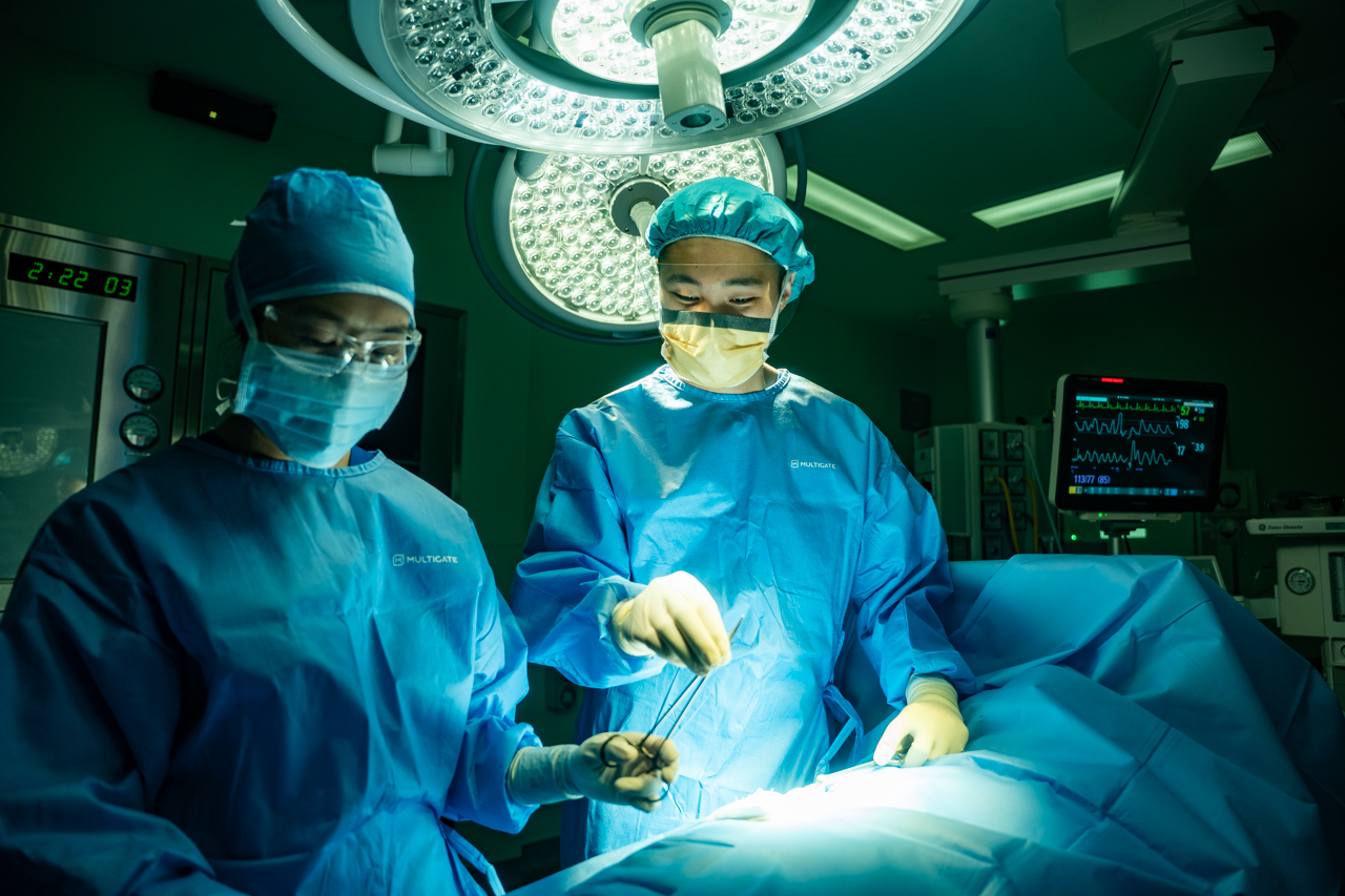 Unsung Hands: An Operating Theatre Nurse’s Fight for Precision, Patience, and Life